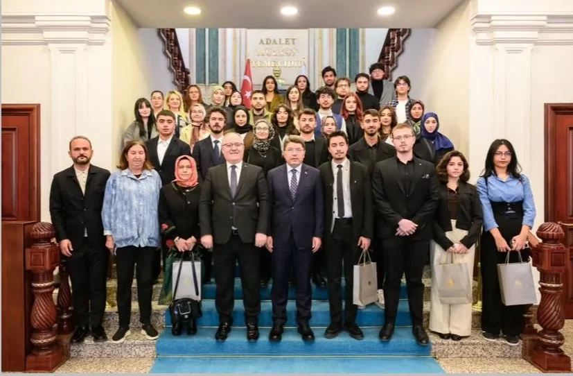 Genç Hukukçulara Bakan Tunç’tan İlham Veren Buluşma Genç Hukukçulara Bakan Tunç’tan İlham Veren Buluşma