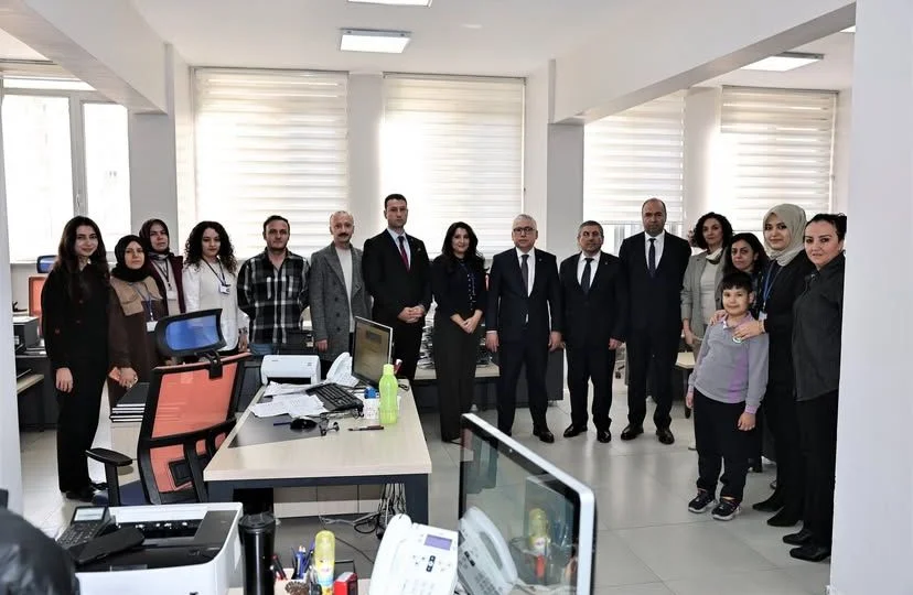 Vali Şimşek’ten Kadastro İl Müdürlüğüne Ziyaret Vali Şimşek’ten Kadastro İl Müdürlüğüne Ziyaret