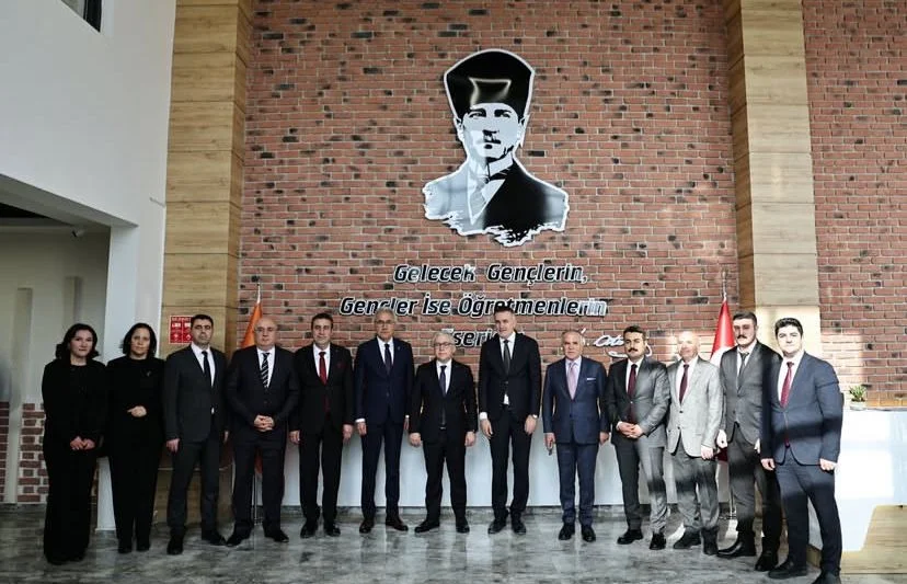 Vali Şimşek’ten Teknokent Koleji’ne Anlamlı Ziyaret: “Mesleki Eğitim Geleceğin Anahtarıdır” Vali Şimşek’ten Teknokent Koleji’ne Anlamlı Ziyaret: “Mesleki Eğitim Geleceğin Anahtarıdır”
