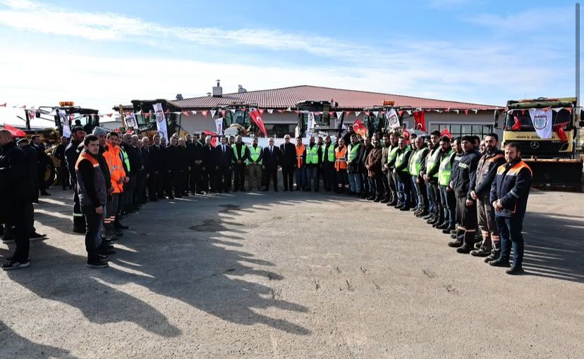 Sivas İl Özel İdaresi Kar ve Kış Operasyonuna Hazır: Dev Filo Sahaya İniyor Sivas İl Özel İdaresi Kar ve Kış Operasyonuna Hazır: Dev Filo Sahaya İniyor