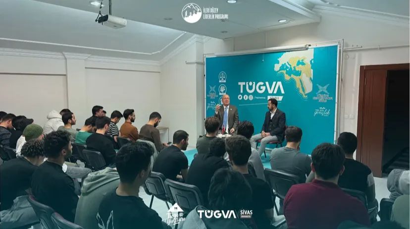 Sivas İl Kültür ve Turizm Müdürü Aziz Erdoğan Tecrübelerini Paylaştı Sivas İl Kültür ve Turizm Müdürü Aziz Erdoğan Tecrübelerini Paylaştı