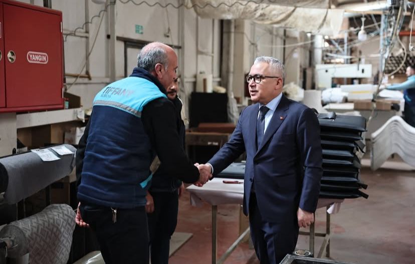 Sivas’ın Ekonomi Kahramanlarına Vali Şimşek’ten Teşekkür: Vergi Rekortmenleri Ziyaret Edildi Sivas’ın Ekonomi Kahramanlarına Vali Şimşek’ten Teşekkür: Vergi Rekortmenleri Ziyaret Edildi