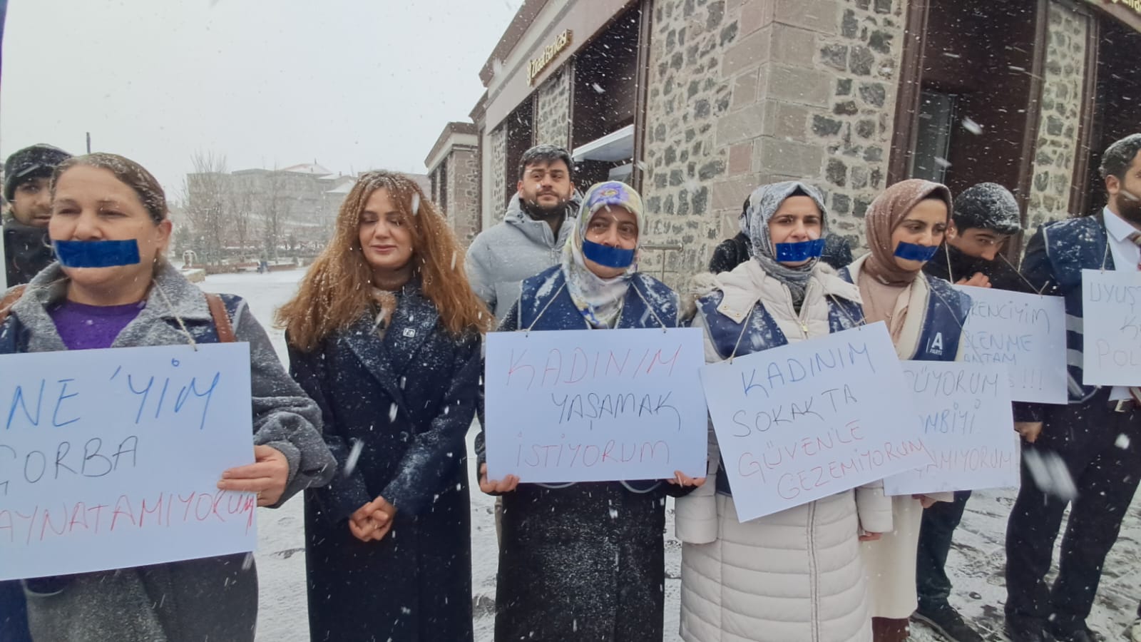 Anahtar Parti Erzurum İl Başkanı Yücel Ahmet İşleyen: “Erzurum göç veriyor, gelecek eriyor” Anahtar Parti Erzurum İl Başkanı Yücel Ahmet İşleyen: “Erzurum göç veriyor, gelecek eriyor”