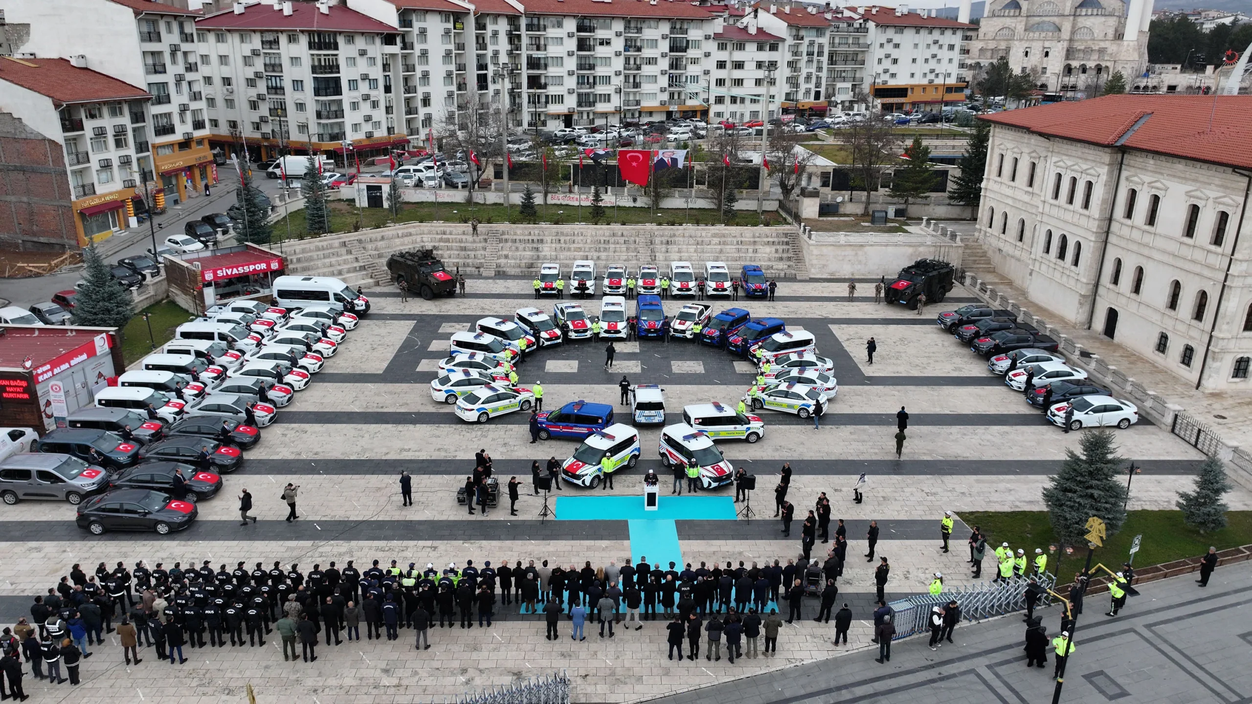 Sivas’ta Güvenlik Güçlerine 62 Yeni Araç Teslim Edildi Sivas’ta Güvenlik Güçlerine 62 Yeni Araç Teslim Edildi